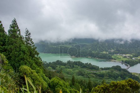 Téléchargez les photos : Promenade sur l'archipel des Açores. Découverte de l'île de Sao Miguel, Açores. Sete Citades - en image libre de droit