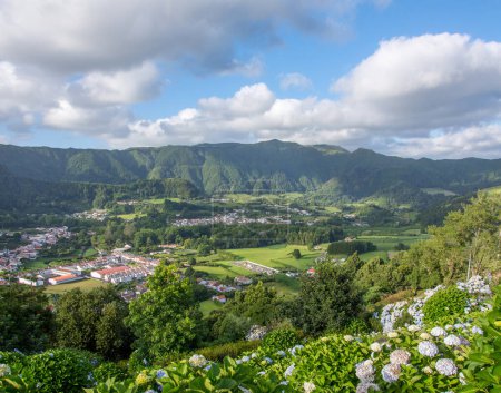 Téléchargez les photos : Promenade sur l'archipel des Açores. Découverte de l'île de Sao Miguel, Açores. Le Portugal. Meubles - en image libre de droit