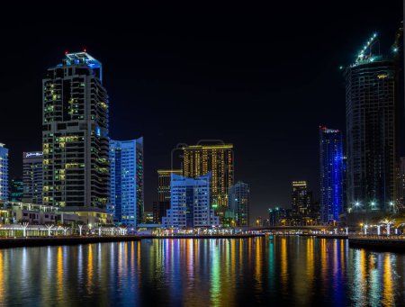 Téléchargez les photos : Dubai Marina paysage urbain, urbain - en image libre de droit