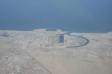 Téléchargez les photos : "Vue aérienne désert Dubaï" - en image libre de droit