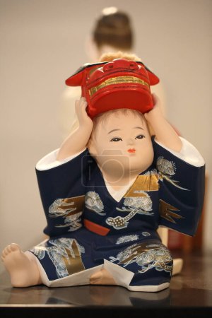 Foto de Traditional Japanese Doll, closeup - Imagen libre de derechos