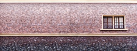 Foto de Panorama de piedra de arena pared de ladrillo gris ventana de color rojo - Imagen libre de derechos