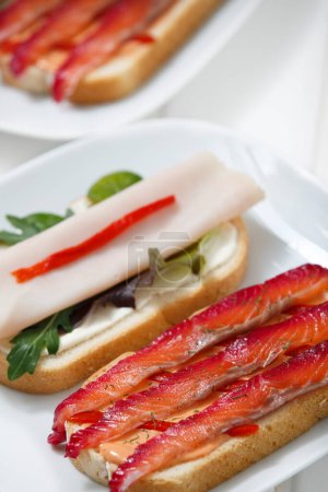 Téléchargez les photos : Sandwich au Gravlax, gros plan - en image libre de droit