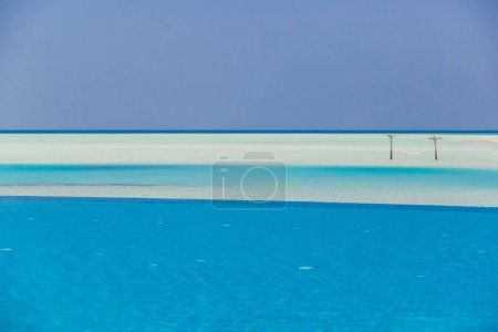 Foto de Hamaca en ninguna parte en la playa de Maldivas en el fondo - Imagen libre de derechos