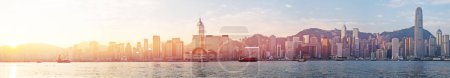 Foto de "Hongkong Skyline en la salida del sol Ver Panorama - Imagen libre de derechos
