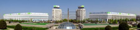 Foto de Almaty - Plaza de la República - Panorama - Imagen libre de derechos