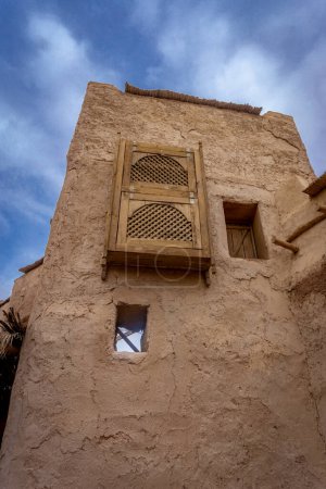 Foto de Pueblo beduino abandonado en la frontera marroquí cerca del desierto del Sahara. - Imagen libre de derechos