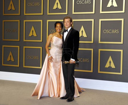Photo for Brad Pitt and Regina King posing at the Academy Awards presentation - Royalty Free Image