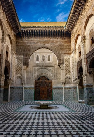 Téléchargez les photos : Madrasa Al Attarine à Fès ou Fès, Maroc. - en image libre de droit