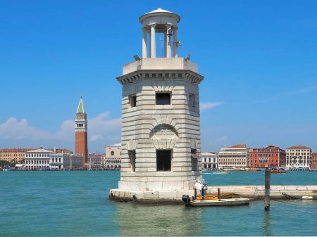 Téléchargez les photos : "Phare de Venise en Italie à la basilique della Salute" - en image libre de droit