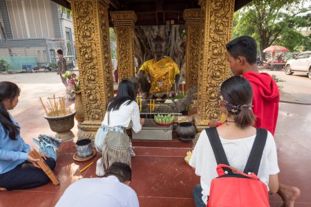 Foto de Estatua del Rey Maestro, Siem Reap, Camboya - Imagen libre de derechos