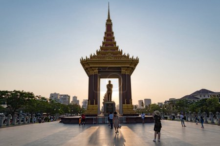 Foto de Estatua del Rey Padre Norodom Sihanouk, Phnom Penh, Camboya - Imagen libre de derechos