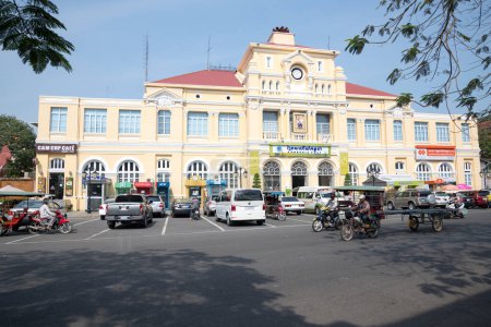 Téléchargez les photos : Bureau de poste central historique du Cambodge construit par la ville française - en image libre de droit