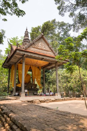 Téléchargez les photos : Temple bouddhiste Wat Preah Ngok, Krong siem Reap, Cambodge - en image libre de droit