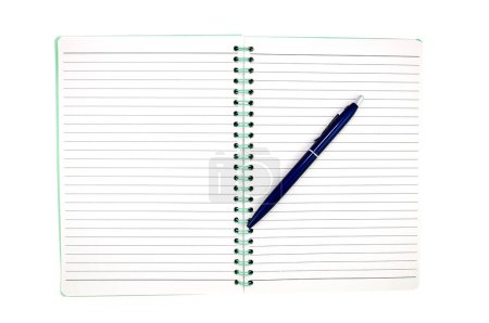 Foto de Notebook con pluma aislada sobre fondo blanco - Imagen libre de derechos