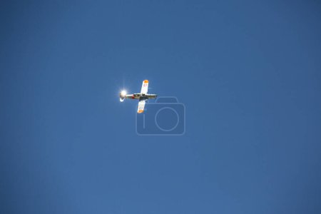 Téléchargez les photos : Aéronefs dans les airs au-dessus de l'aérodrome sportif Wenden - en image libre de droit