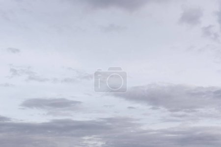 Foto de Hermoso cielo matutino con nubes - Imagen libre de derechos