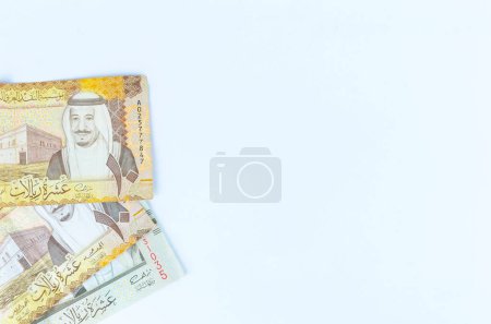 Téléchargez les photos : Arabie Saoudite argent avec espace de copie - en image libre de droit