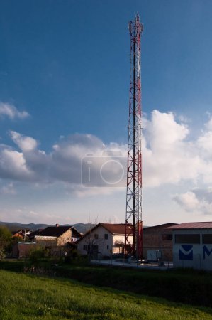 Téléchargez les photos : La tour d'antenne GSM - en image libre de droit