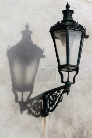 Téléchargez les photos : Ancienne lanterne de rue, vue rapprochée - en image libre de droit
