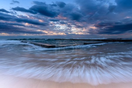 Foto de Hermoso amanecer costero en Australia - Imagen libre de derechos