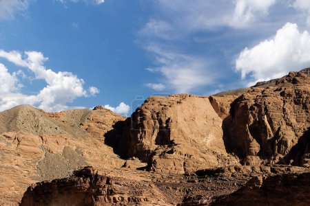 Foto de Stone canyon in the desert. - Imagen libre de derechos