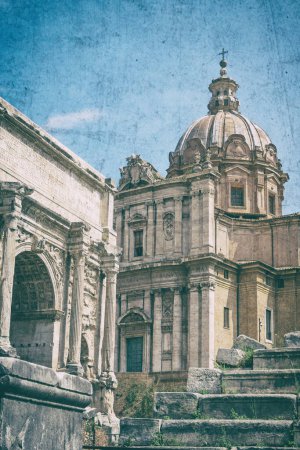 Foto de Arco Septimus Severus y la iglesia de San Lucas y Martina en el Foro - Imagen libre de derechos