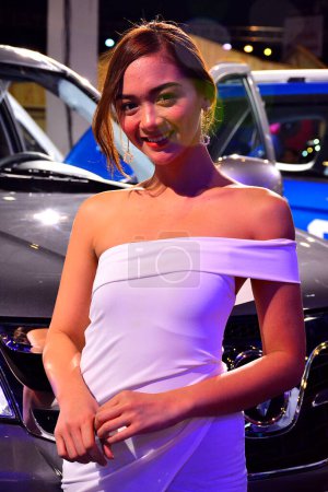 Foto de Modelo femenino Foton en Manila International Auto Show en Pasay - Imagen libre de derechos