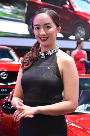 Foto de "Modelo femenino Mazda en el Salón Internacional del Automóvil de Filipinas - Imagen libre de derechos