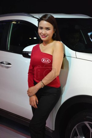 Foto de Modelo femenino de motores Kia en Manila International Auto Show en Pasay - Imagen libre de derechos