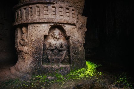 Téléchargez les photos : Grottes Kanheri à Mumbai, Inde - en image libre de droit