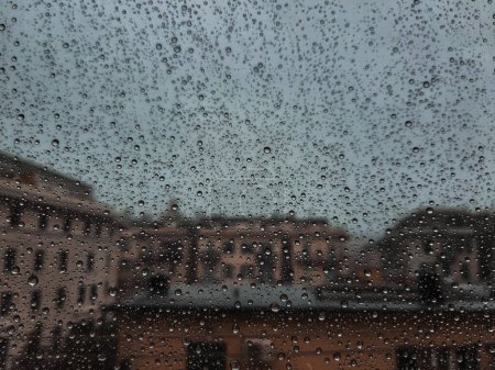 Téléchargez les photos : Jours de pluie en été - en image libre de droit