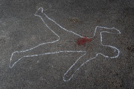 Foto de Pintura de cuerpo muerto en el asfalto - Imagen libre de derechos