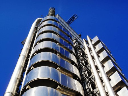 Téléchargez les photos : Le bâtiment Lloyds au cœur du quartier financier - en image libre de droit