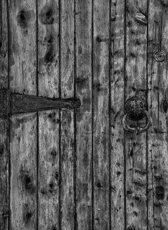 Foto de Vista de la vieja puerta de madera - Imagen libre de derechos