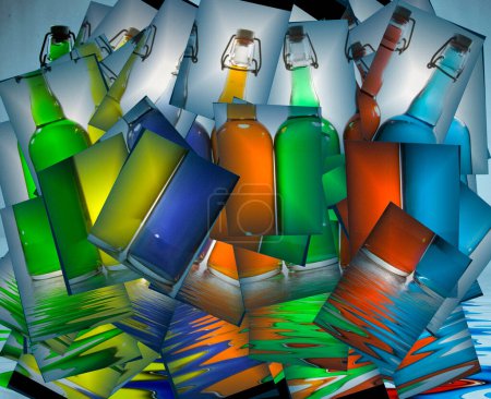 Foto de Botellas rellenas de color, ilustración abstracta conceptual - Imagen libre de derechos