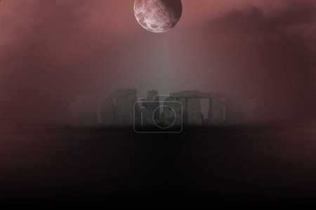 Téléchargez les photos : Stonehenge sous la pleine lune, illustration abstraite conceptuelle - en image libre de droit