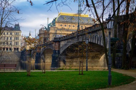 Téléchargez les photos : Belle vue sur Prague matin République tchèque - en image libre de droit