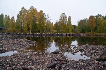 Ein See in der Nähe der Stadt Kuhmo, Finnland.
