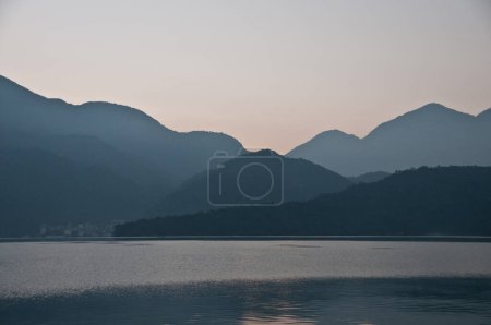 Téléchargez les photos : Sun Moon Lake matin à Taiwan - en image libre de droit
