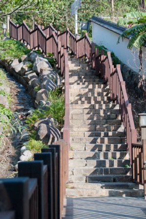 Foto de Escalera para subir la colina - Imagen libre de derechos