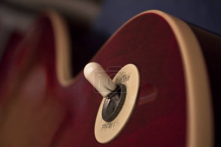 Téléchargez les photos : Guitare électrique close up - en image libre de droit