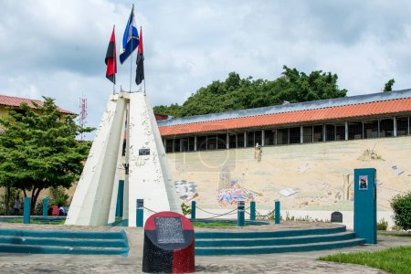 Téléchargez les photos : Mausoleo a los Heroes y Mertiresde la Revolucion à Léon, Nicaragua - en image libre de droit