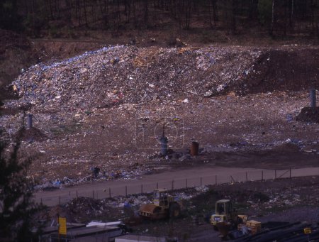 Téléchargez les photos : Mise en décharge de déchets dans le Siegerland - en image libre de droit