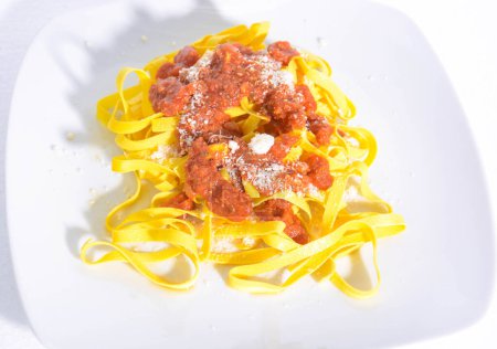 Téléchargez les photos : Vue rapprochée des nouilles italiennes originales gastronomiques - en image libre de droit