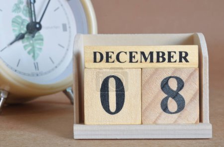 calendrier en bois avec mois de décembre, concept de planification