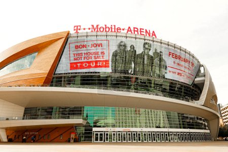 Foto de Exterior view of the T Mobile Arena in Las Vegas. - Imagen libre de derechos