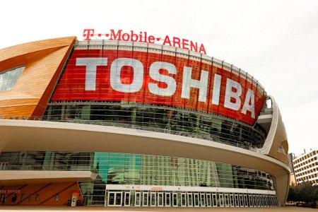 Foto de Exterior view of the T Mobile Arena in Las Vegas. - Imagen libre de derechos