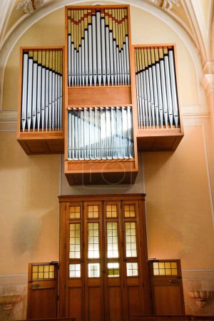 Téléchargez les photos : Antique pipe orgue instrument de musique - en image libre de droit