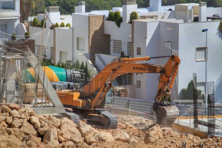 Téléchargez les photos : Houses under construction in Gran Alacant - en image libre de droit